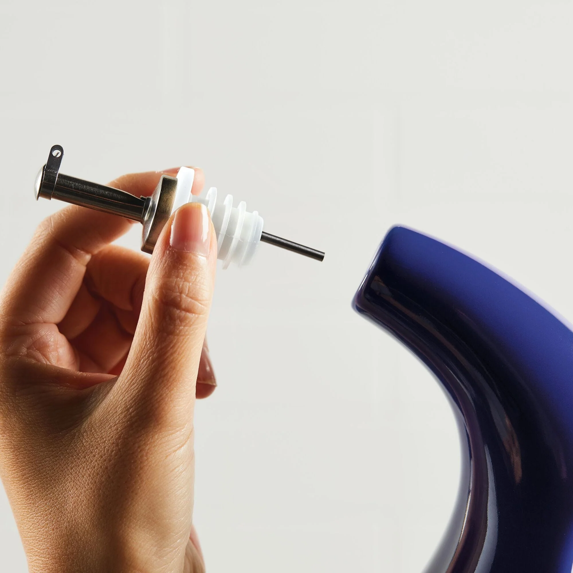 EVOO Bottle 24-Ounce - Image 31