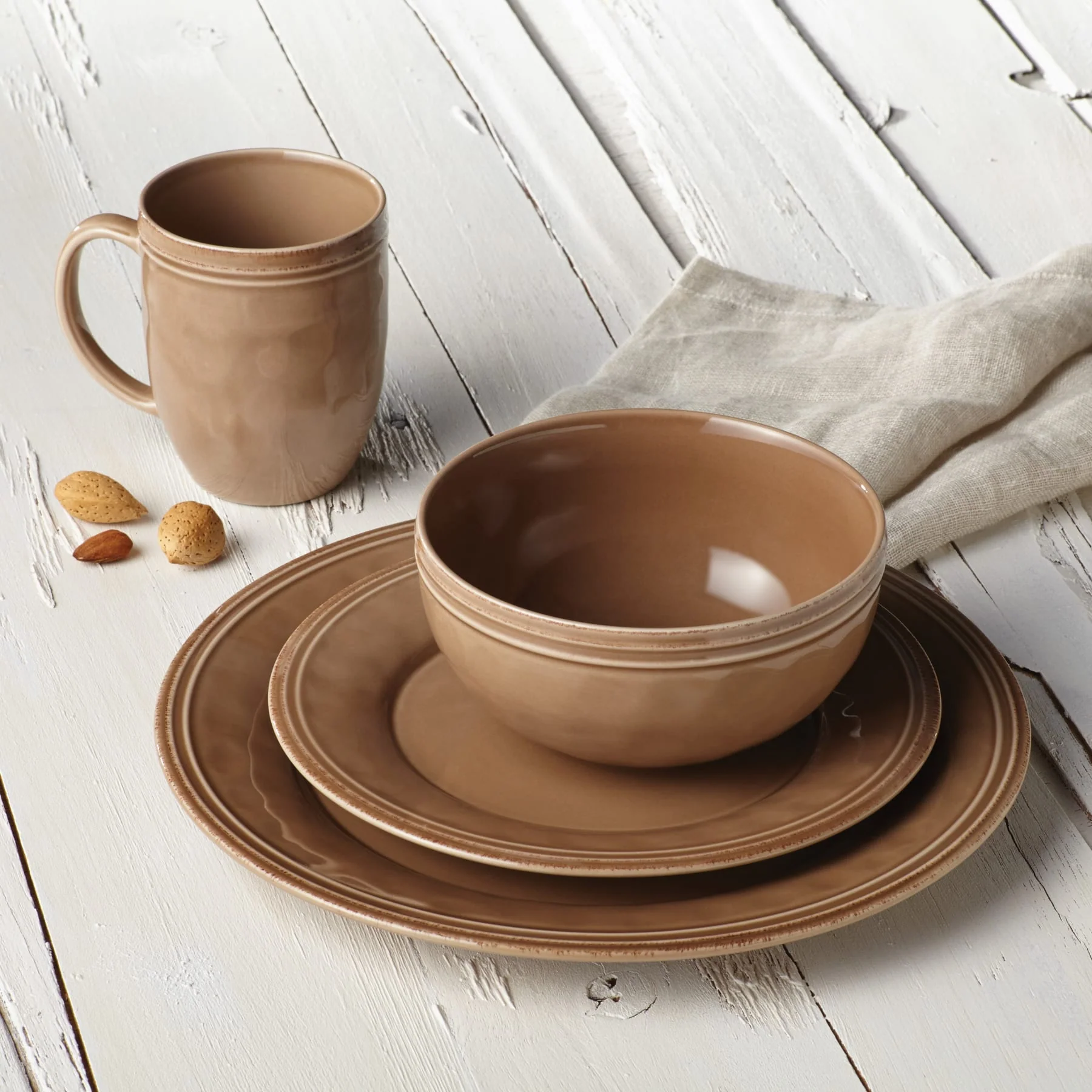 16-Piece Dinnerware Set - Image 8