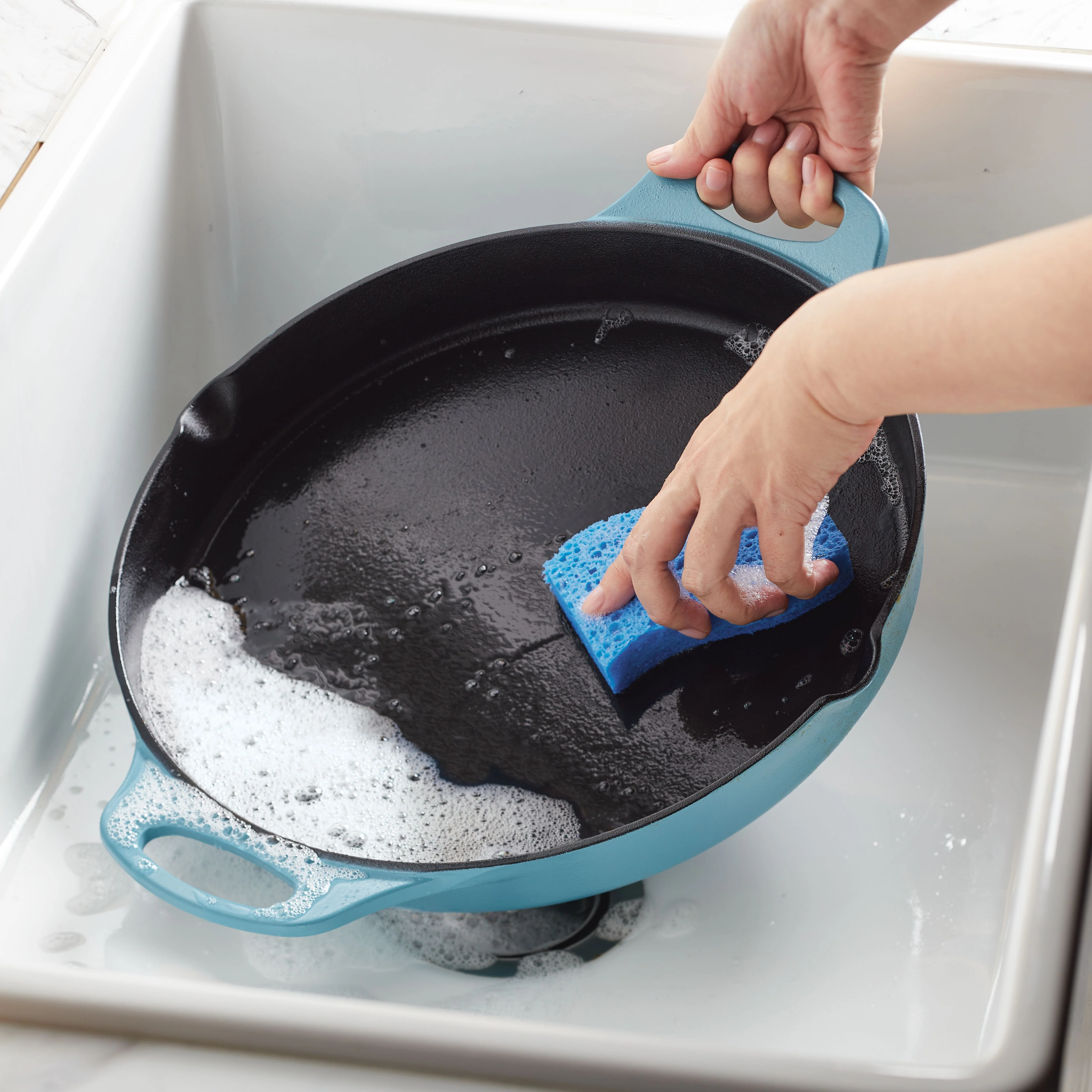 14-Inch NITRO Cast Iron Skillet - Image 12