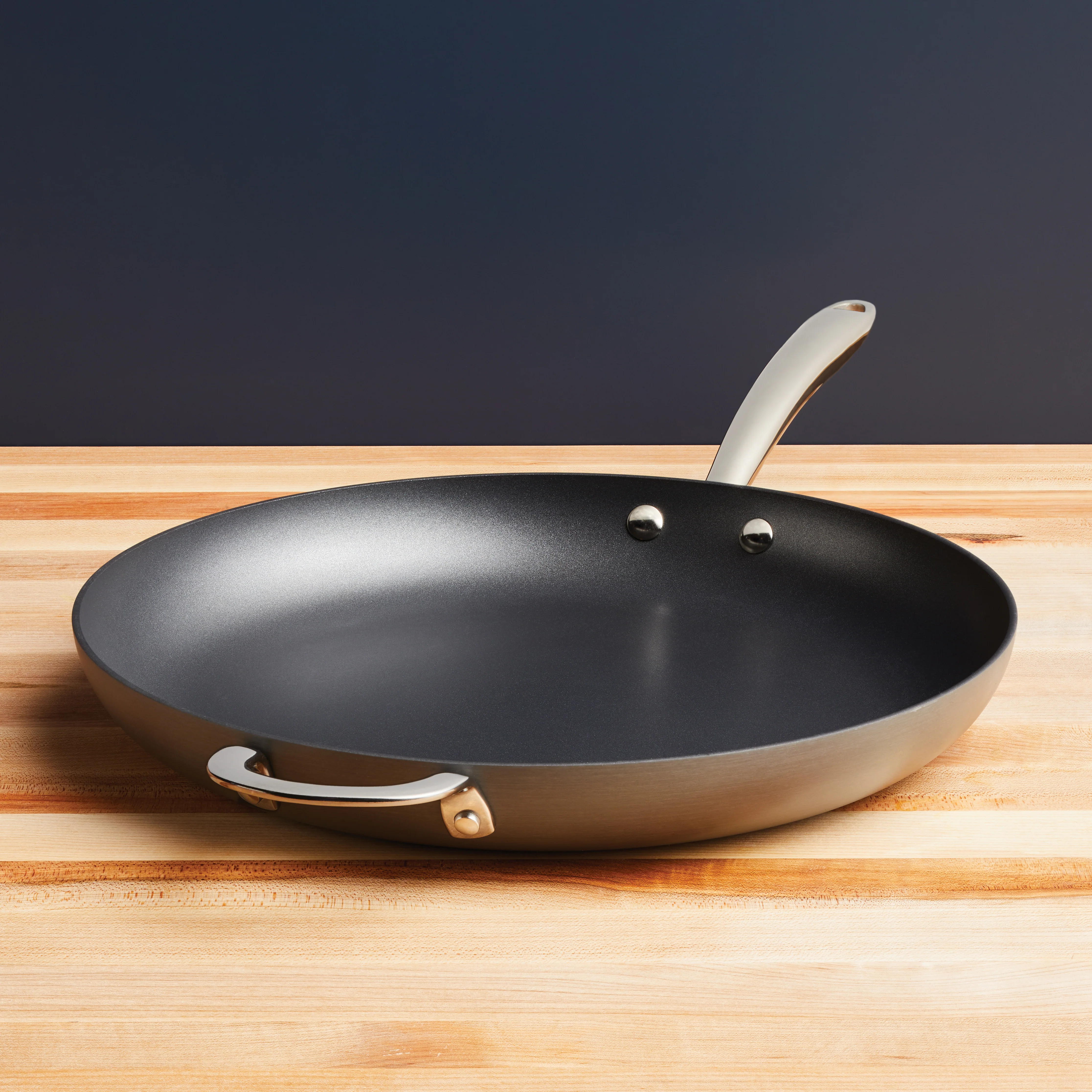 14-Inch Professional Hard Anodized Nonstick Frying Pan - Image 8